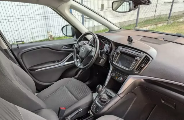 OPEL Zafira 