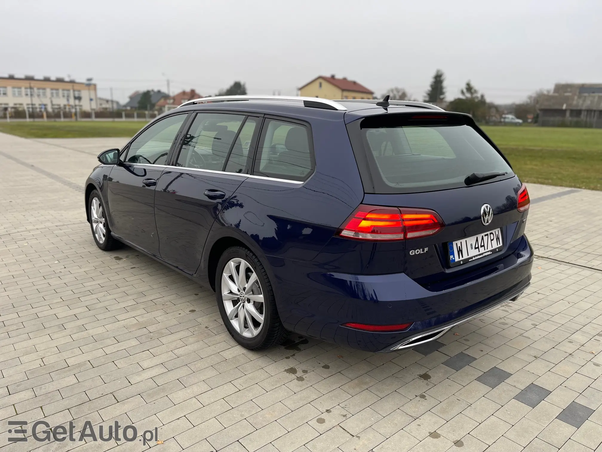 VOLKSWAGEN Golf Highline