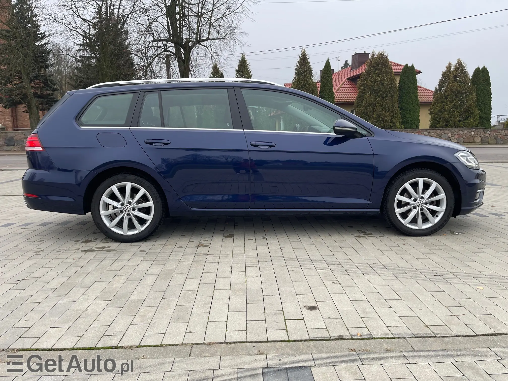 VOLKSWAGEN Golf Highline