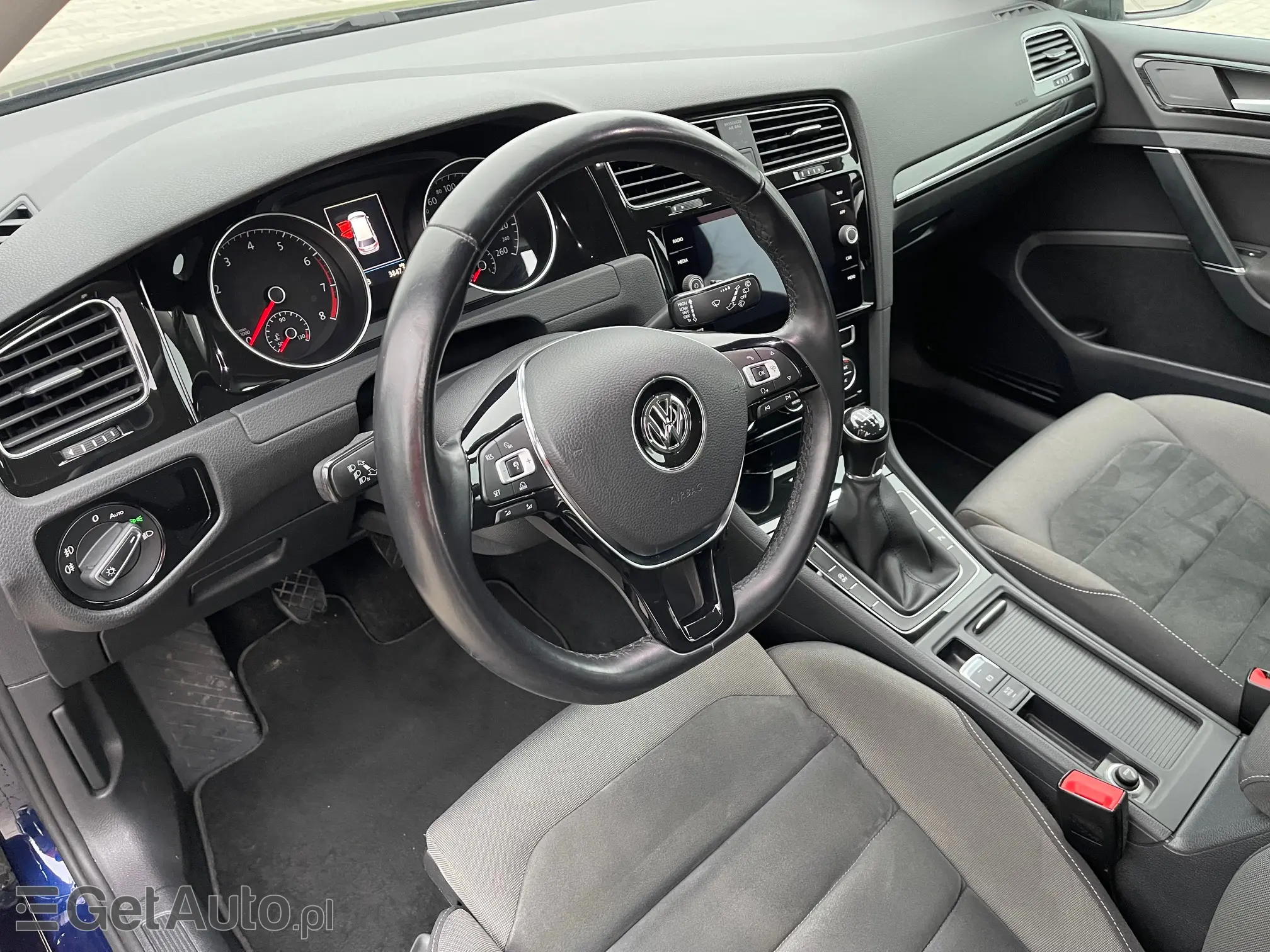 VOLKSWAGEN Golf Highline