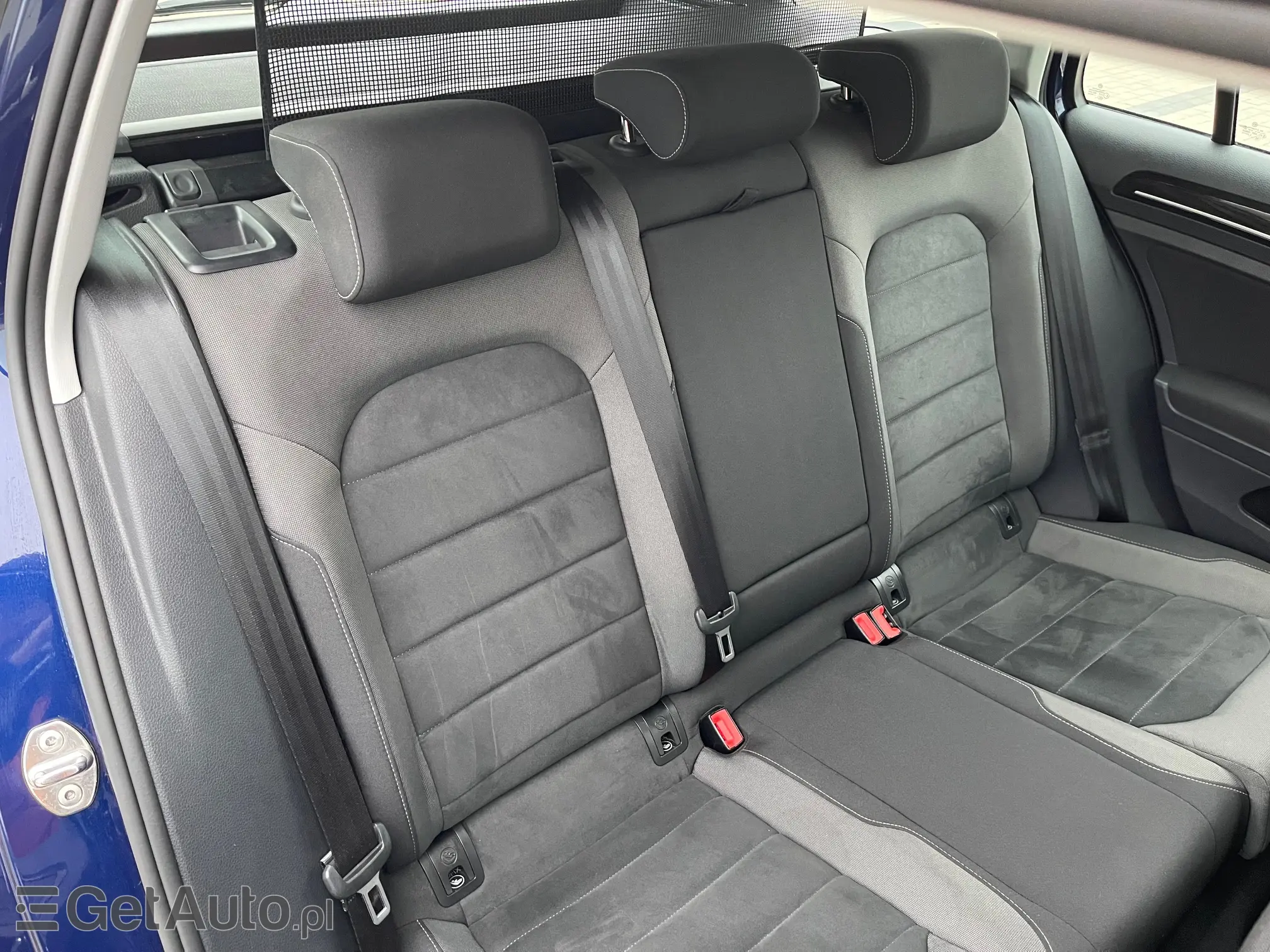 VOLKSWAGEN Golf Highline