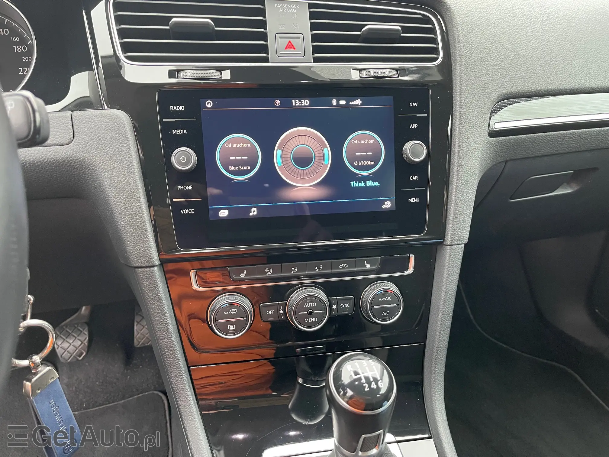 VOLKSWAGEN Golf Highline