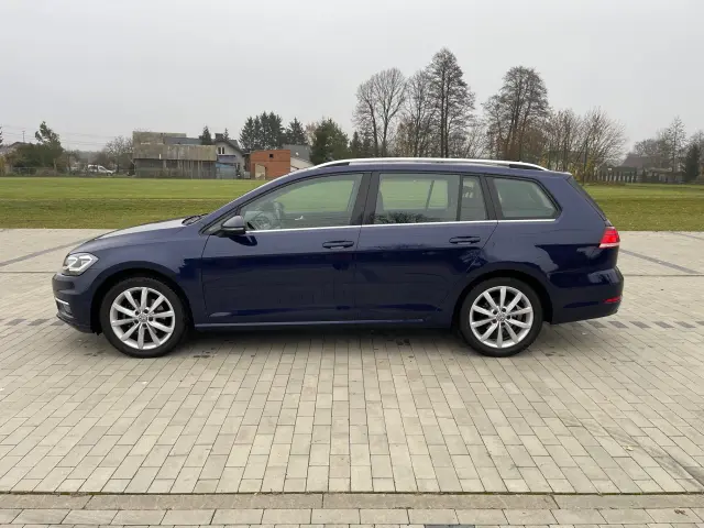 VOLKSWAGEN Golf Highline