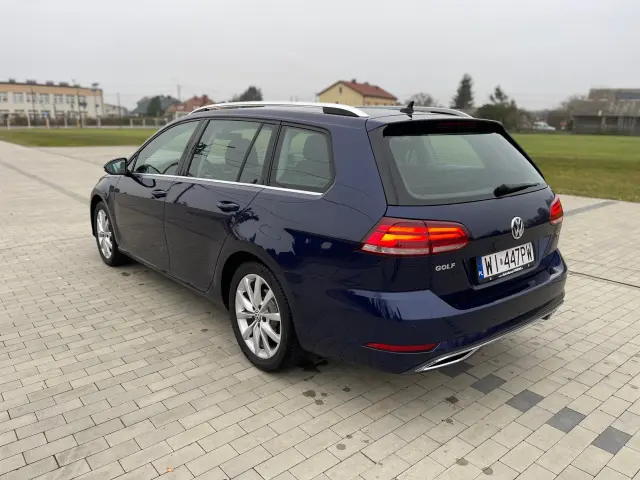 VOLKSWAGEN Golf Highline