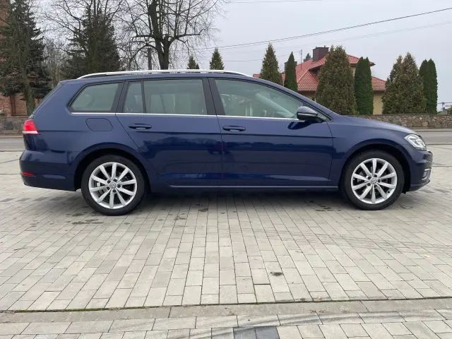 VOLKSWAGEN Golf Highline