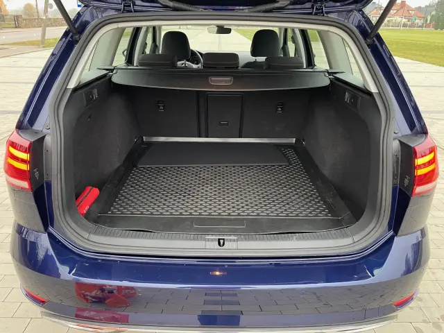 VOLKSWAGEN Golf Highline