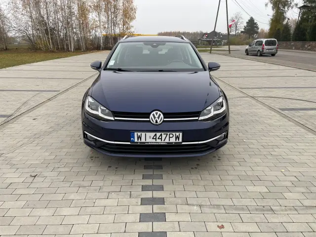 VOLKSWAGEN Golf Highline