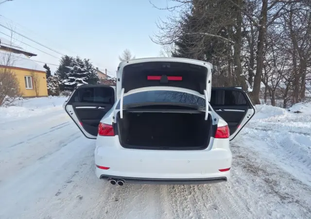 AUDI A3 Limousine 2.0 TDI quattro S line Sportpaket