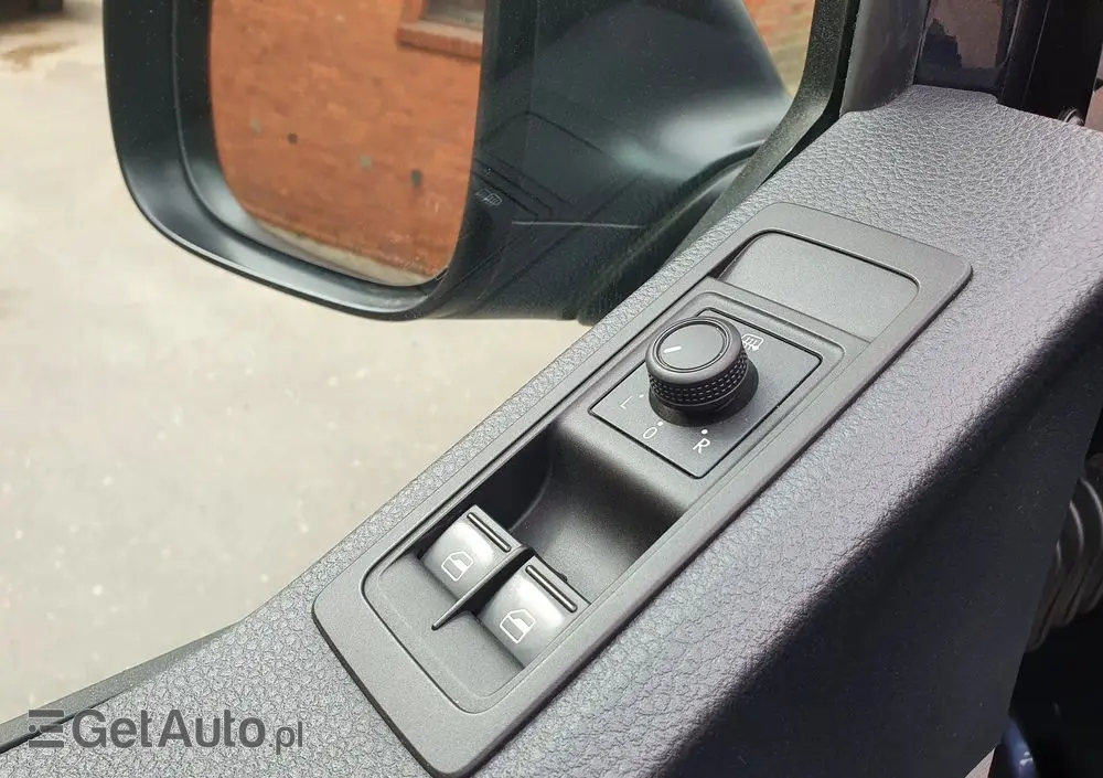 VOLKSWAGEN Transporter L1H1