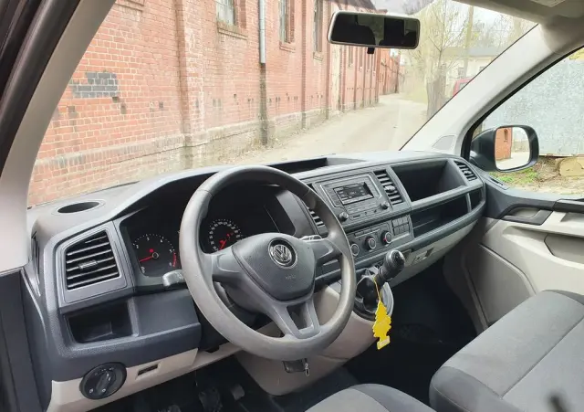 VOLKSWAGEN Transporter L1H1