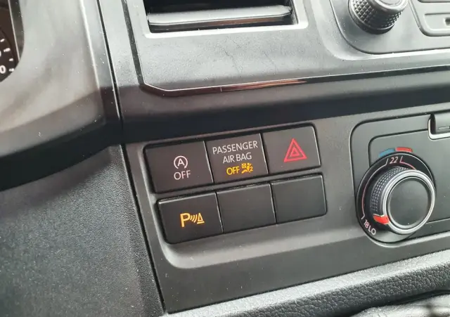VOLKSWAGEN Transporter L1H1