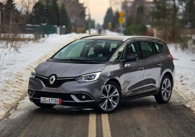 RENAULT Grand Scenic 