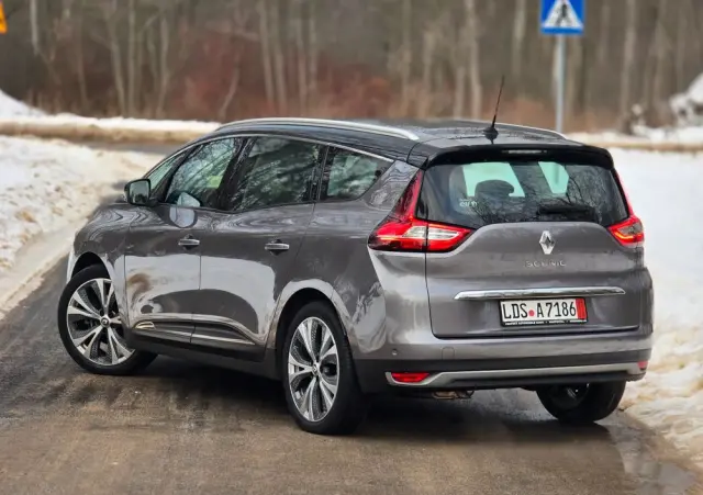 RENAULT Grand Scenic 