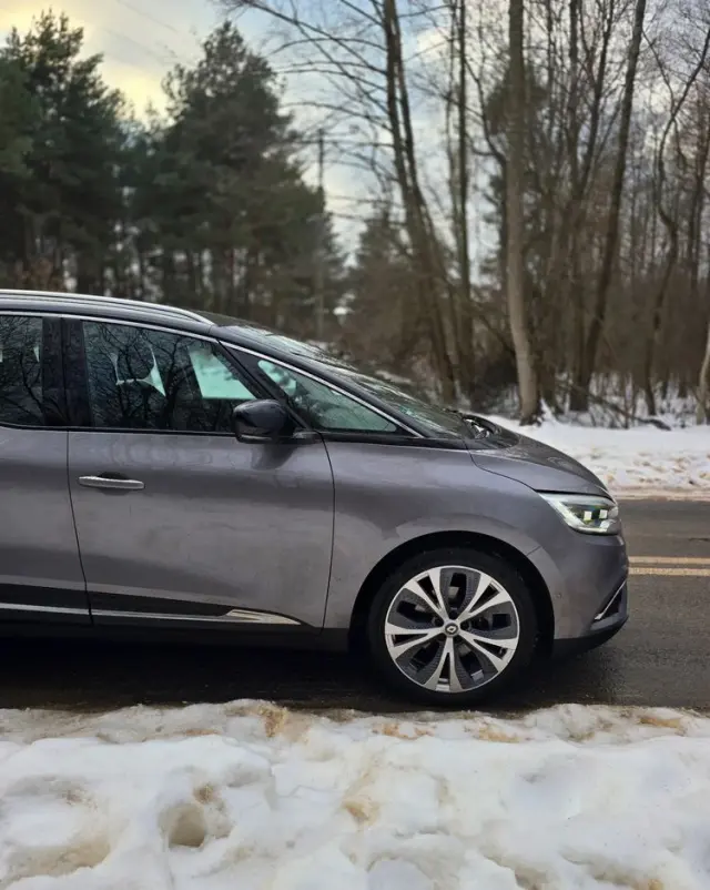 RENAULT Grand Scenic 