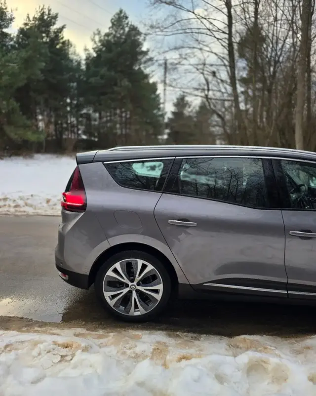 RENAULT Grand Scenic 