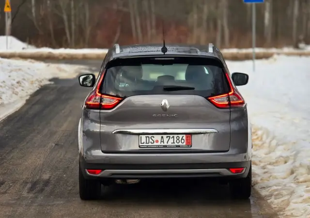 RENAULT Grand Scenic 