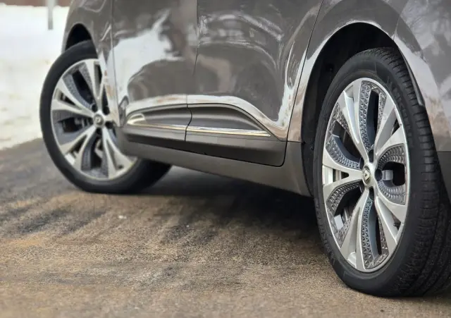 RENAULT Grand Scenic 