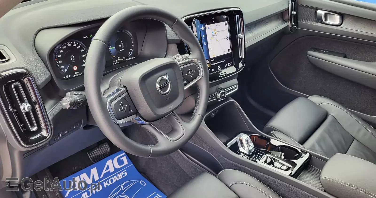 VOLVO XC 40 T4 Recharge DKG Core