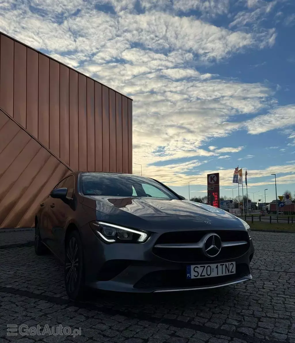 MERCEDES-BENZ CLA 