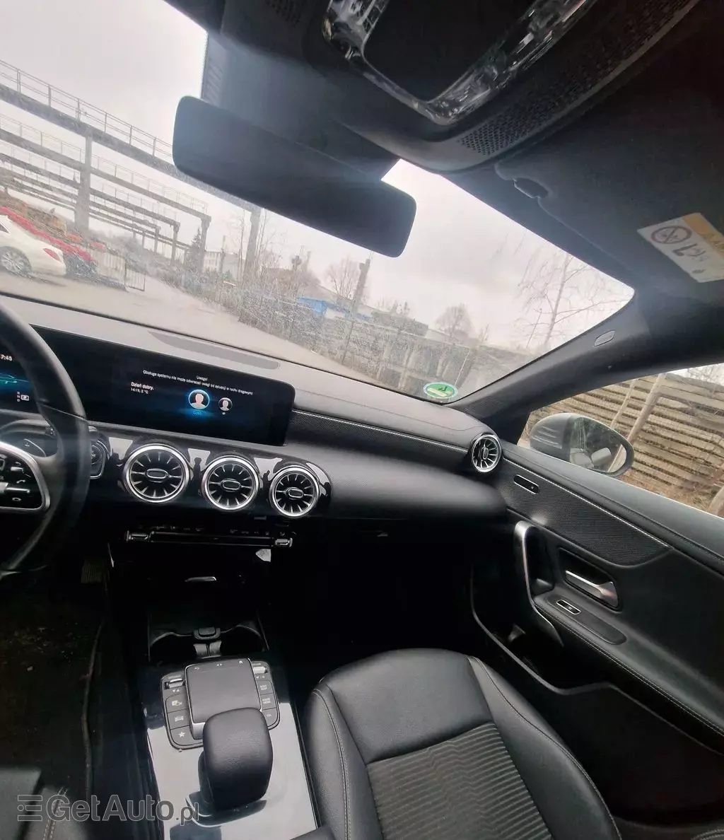 MERCEDES-BENZ CLA 