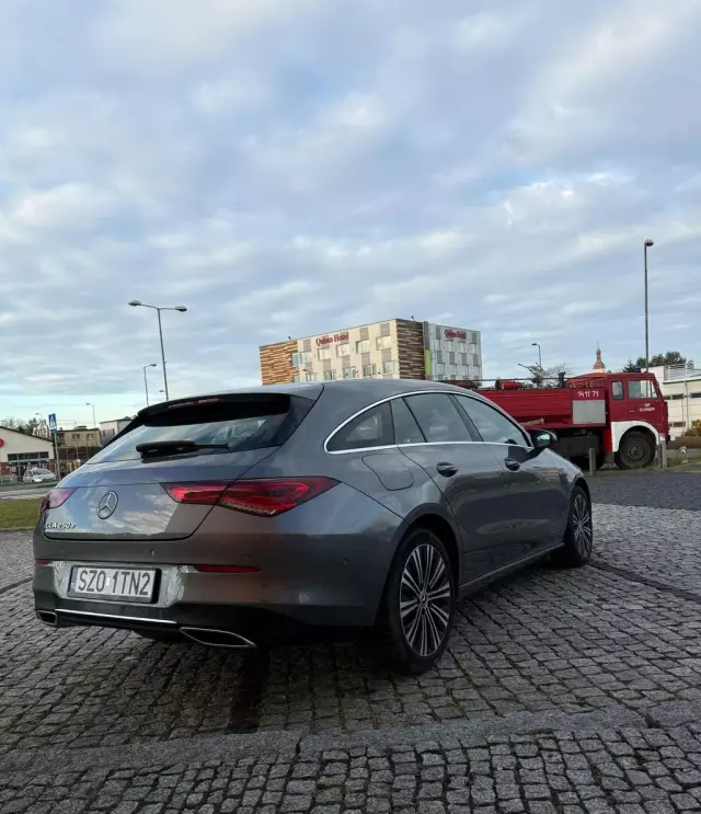 MERCEDES-BENZ CLA 