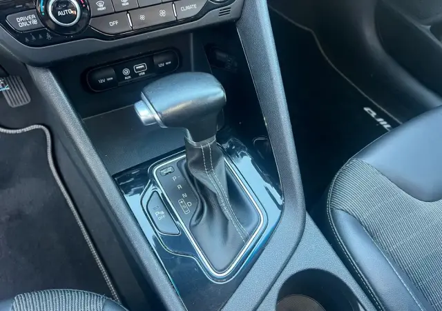 KIA Niro 1.6 GDI 2WD Vision