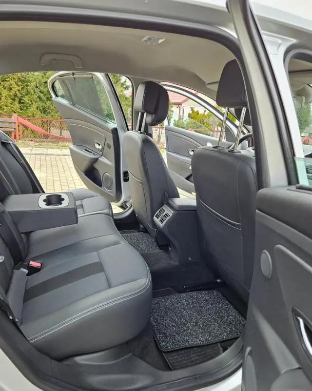 RENAULT Fluence DCi 110 FAP EDC Sportway