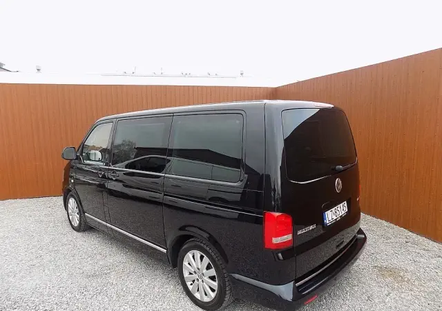 VOLKSWAGEN Multivan 