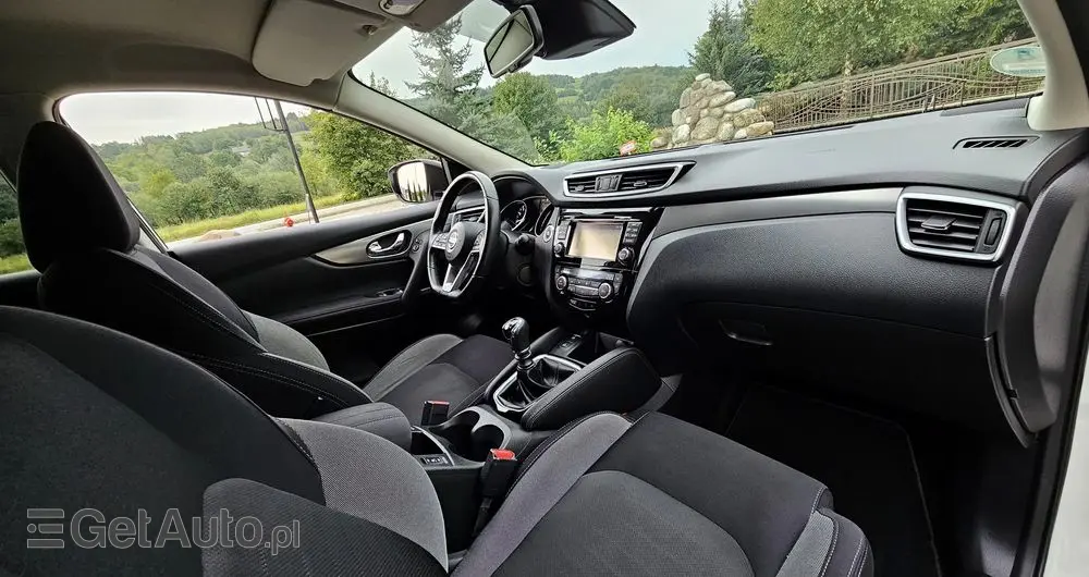 NISSAN Qashqai 1.6 DIG-T Tekna
