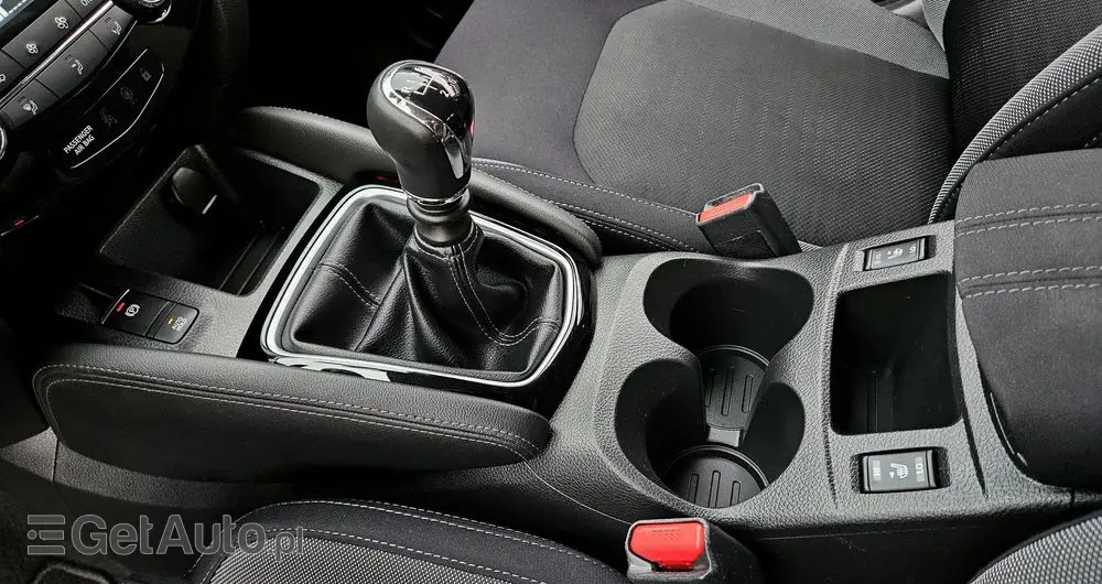 NISSAN Qashqai 1.6 DIG-T Tekna