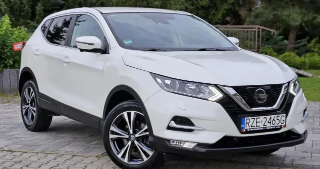 NISSAN Qashqai 1.6 DIG-T Tekna