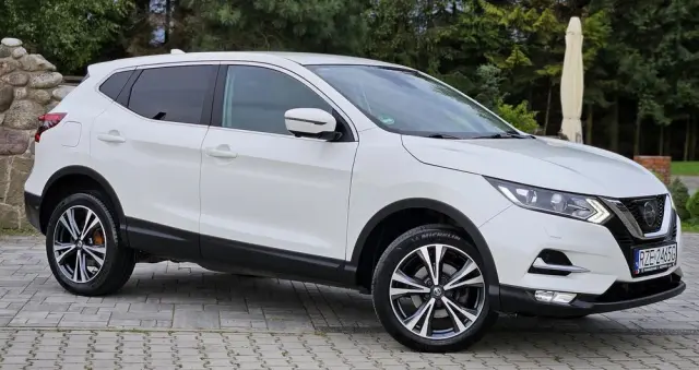 NISSAN Qashqai 1.6 DIG-T Tekna