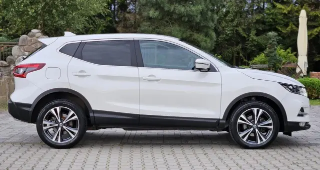 NISSAN Qashqai 1.6 DIG-T Tekna