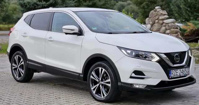 NISSAN Qashqai 1.6 DIG-T Tekna