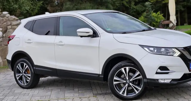 NISSAN Qashqai 1.6 DIG-T Tekna