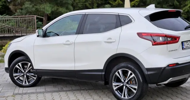 NISSAN Qashqai 1.6 DIG-T Tekna