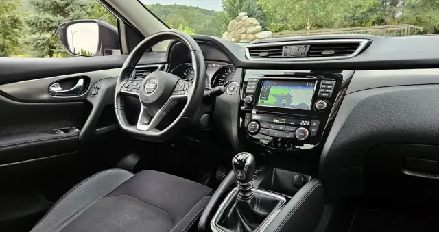 NISSAN Qashqai 1.6 DIG-T Tekna