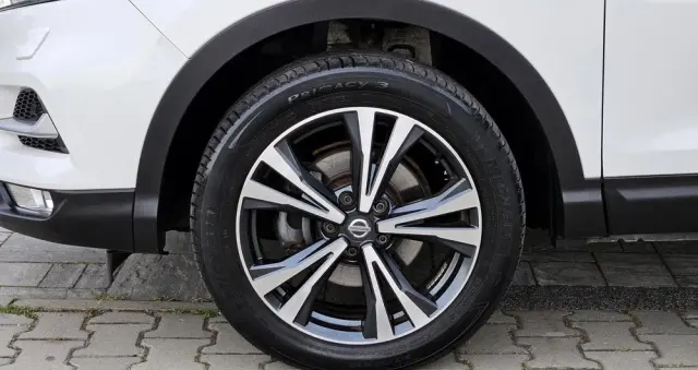 NISSAN Qashqai 1.6 DIG-T Tekna