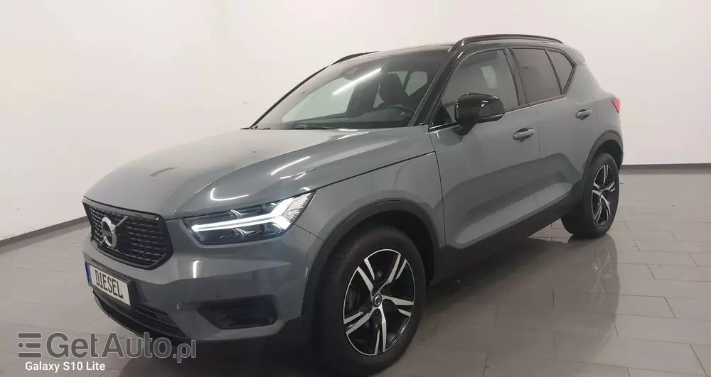 VOLVO XC 40 D3 R-Design
