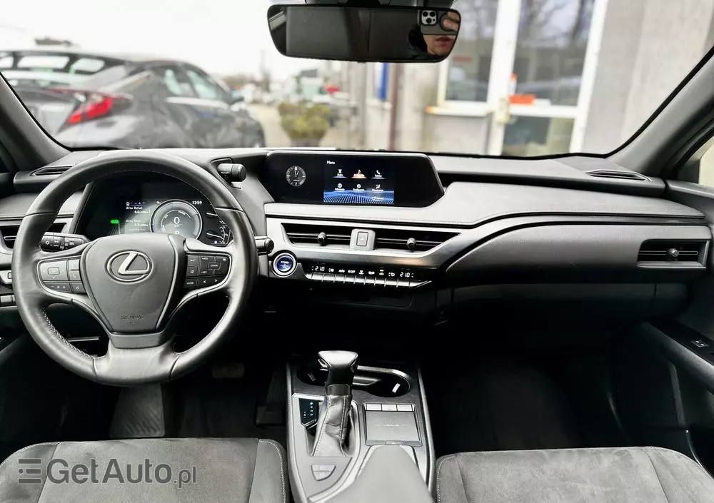 LEXUS UX 250h Business Edition