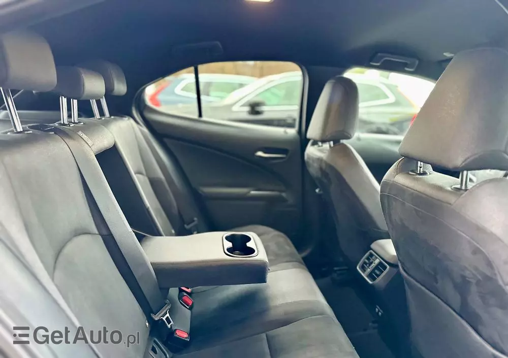 LEXUS UX 250h Business Edition