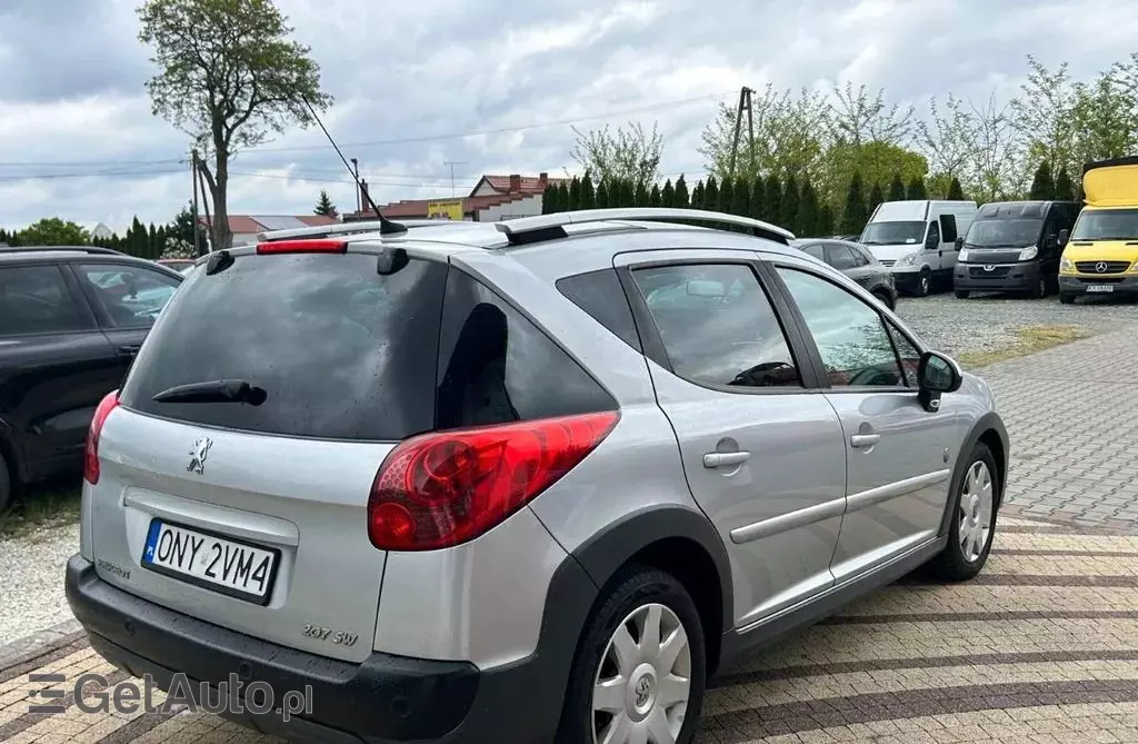 PEUGEOT 207 