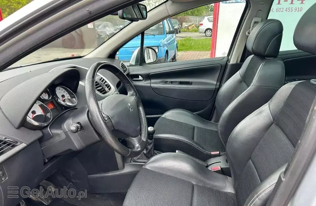 PEUGEOT 207 