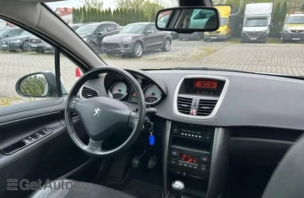 PEUGEOT 207 