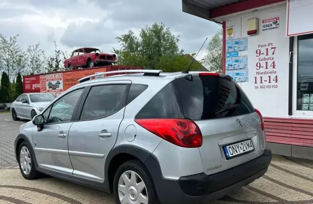 PEUGEOT 207 