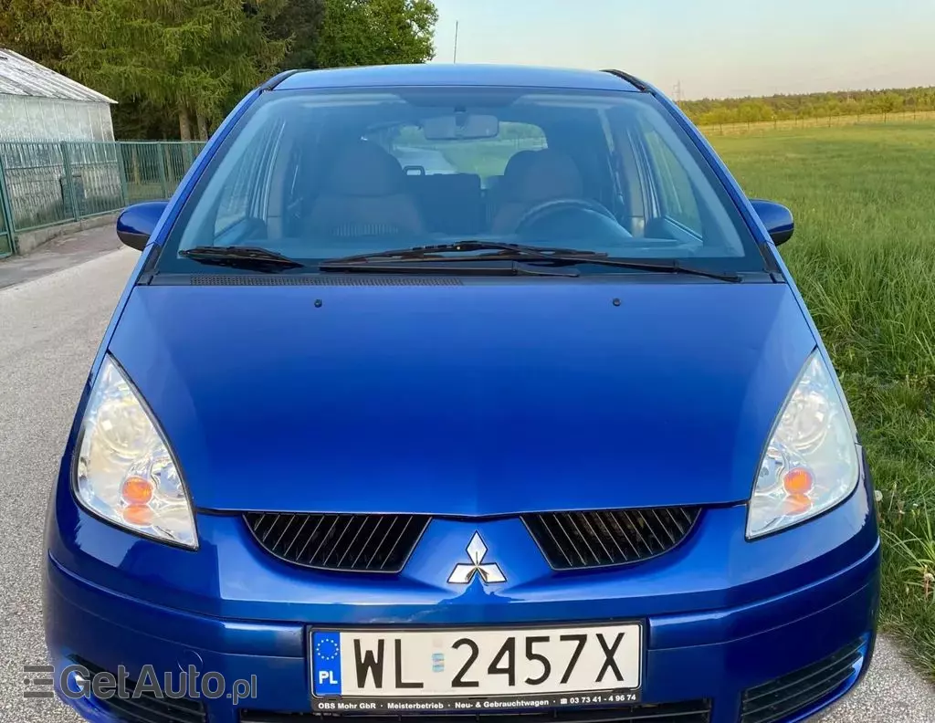 MITSUBISHI Colt 