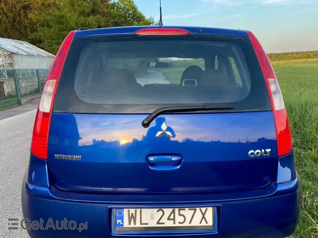 MITSUBISHI Colt 