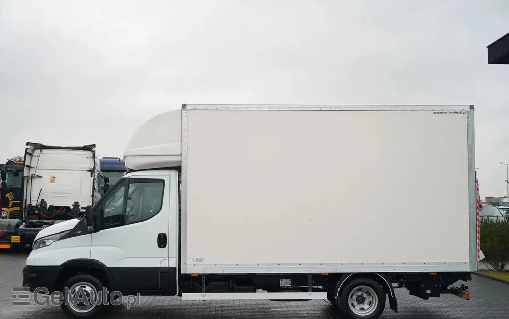 IVECO DAILY 35-160 / KONTENER 4,3 M / WINDA DHOLLANDIA  / BLIŹNIAK   DMC: 3500 KG /  2021 