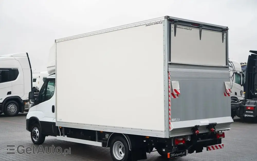 IVECO DAILY 35-160 / KONTENER 4,3 M / WINDA DHOLLANDIA  / BLIŹNIAK   DMC: 3500 KG /  2021 