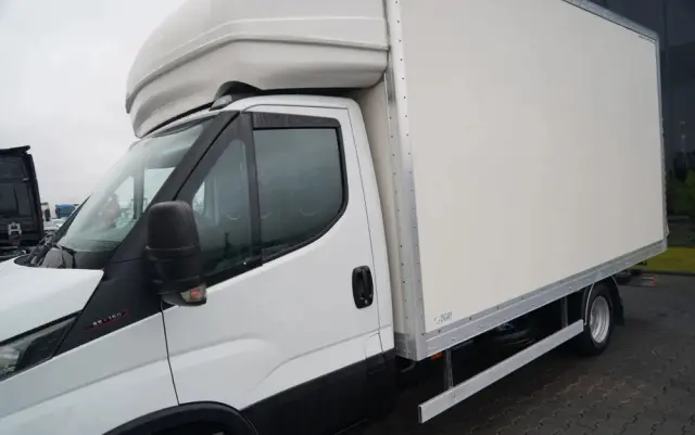 IVECO DAILY 35-160 / KONTENER 4,3 M / WINDA DHOLLANDIA  / BLIŹNIAK   DMC: 3500 KG /  2021 